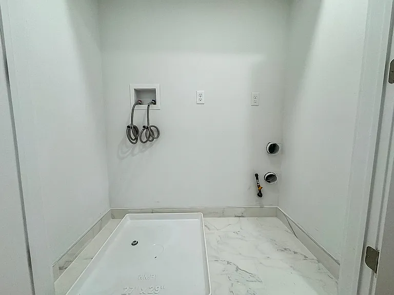 60 Westfield Ave #2 — Photo 4