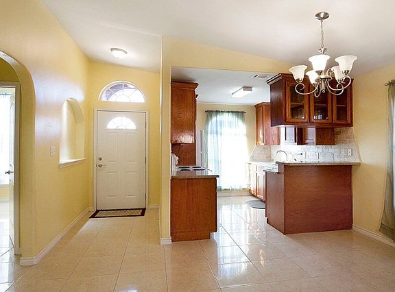 4th image of 6901 S Blanca Ln