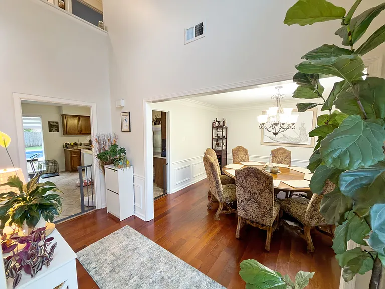743 Grovewood Dr — Photo 9