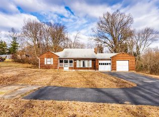 49 Barton St, Granby, MA 01033