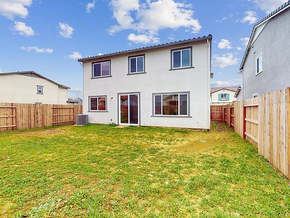 Starblossom 60 Exterior