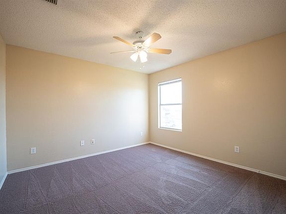2nd image of 1556 Glenwick Dr #1556
