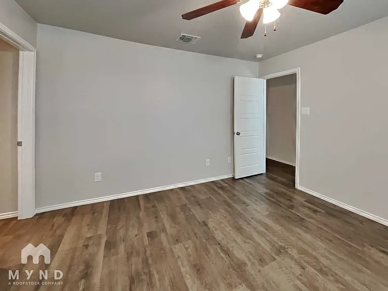 13019 Lineberry Ln — Photo 12