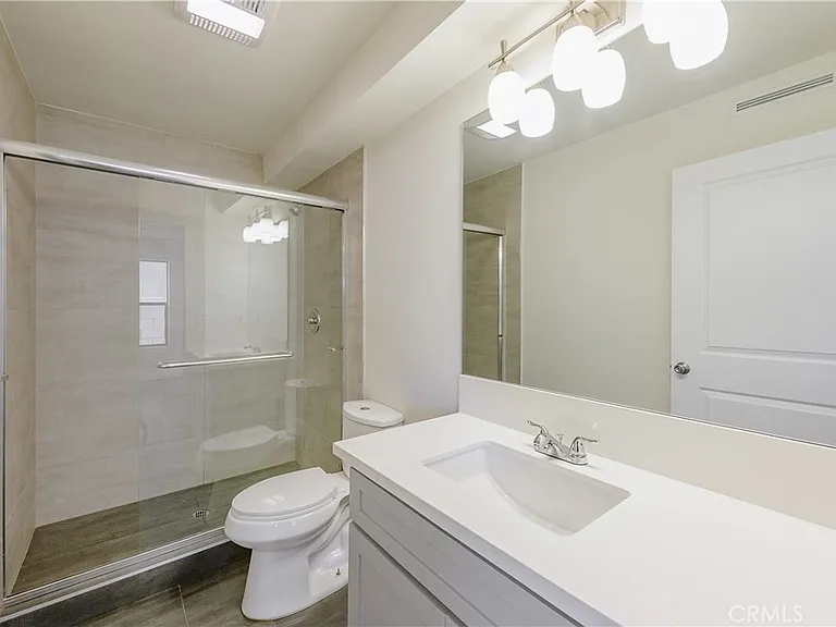 11510 Emelita St — Photo 6