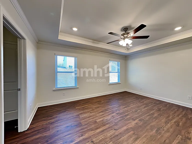 532 Summit View Ln — Photo 12