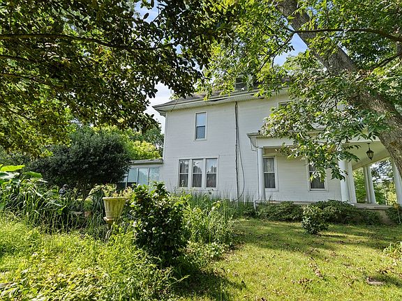 3rd image of 169 Cypress Ave