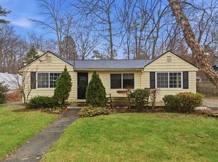 4 Town Rd, Littleton, MA 01460