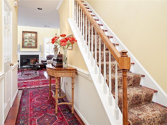 2nd image of 7 McAllister Pl