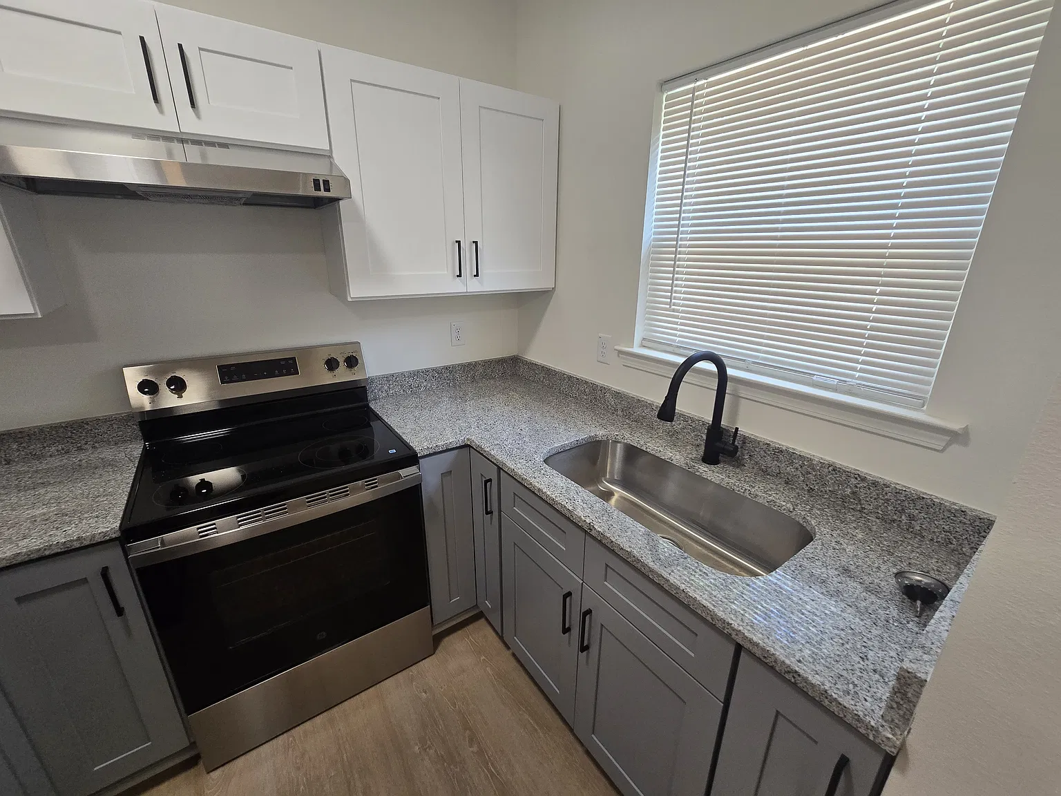 2 bed, 1.0 bath, 675 sqft, $995 — Photo 4