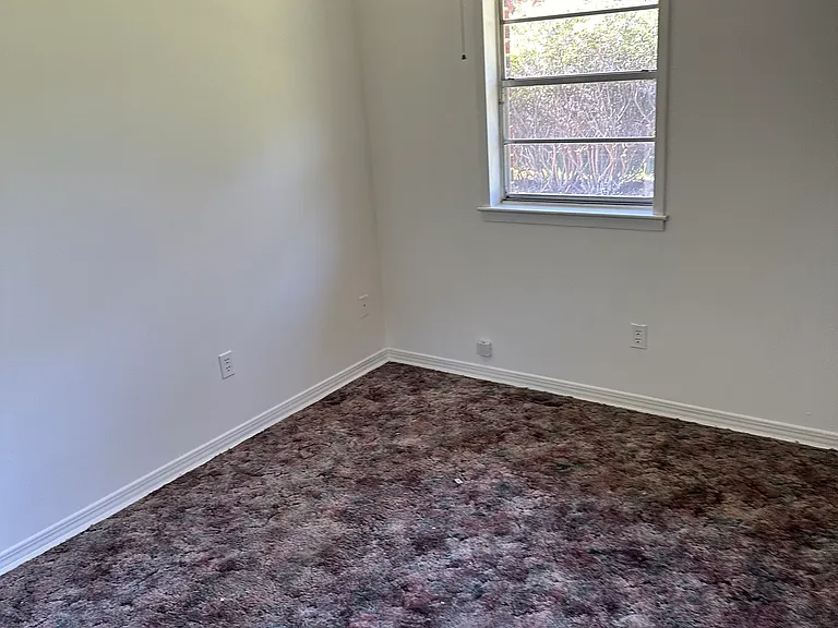 6120 Longview Rd — Photo 6