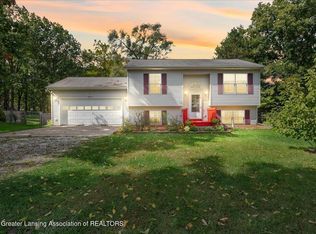 5743 Carlton St, Haslett, MI 48840