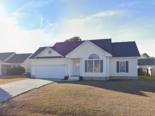 308 Whirlaway Blvd, Sneads Ferry, NC 28460