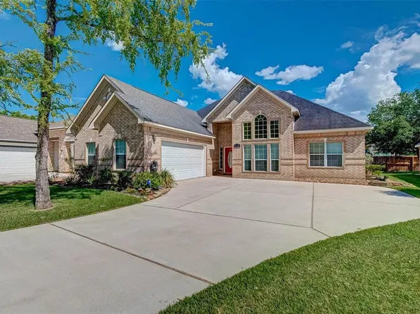 110 Monterrey Rd W, Montgomery, TX 77356