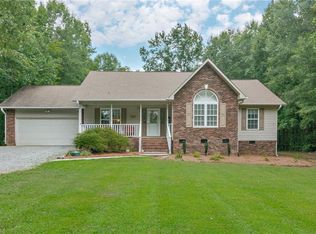 1124 Black Rd, Thomasville, NC 27360