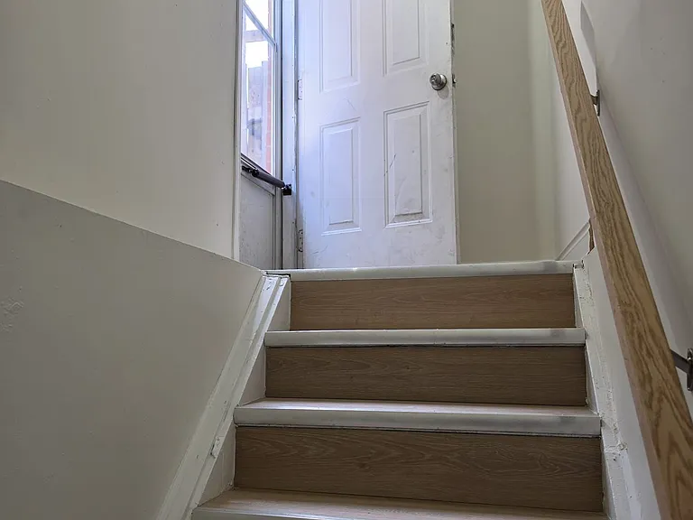 189 Vodden St W — Photo 2