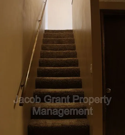 2215 Gail Dr — Photo 16