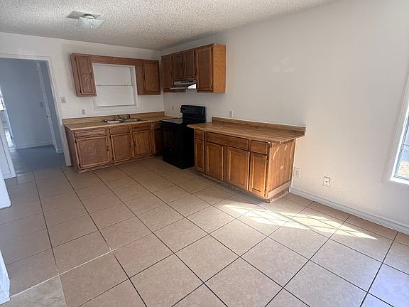 4th image of 520 S 54th St #B