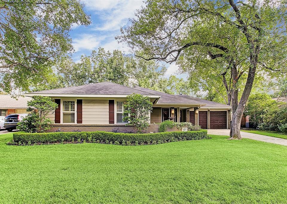1st image of 4415 Silverwood Dr