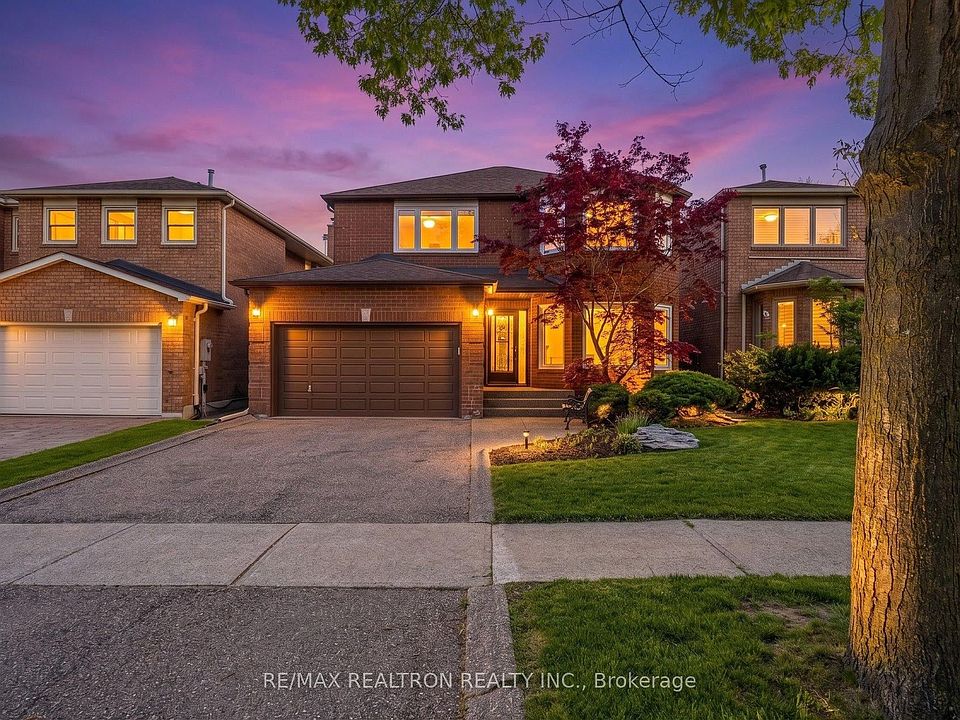 1st image of 37 Dundurn Cres