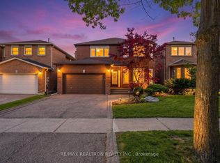 37 Dundurn Cres, Vaughan, ON L4J 6Z2