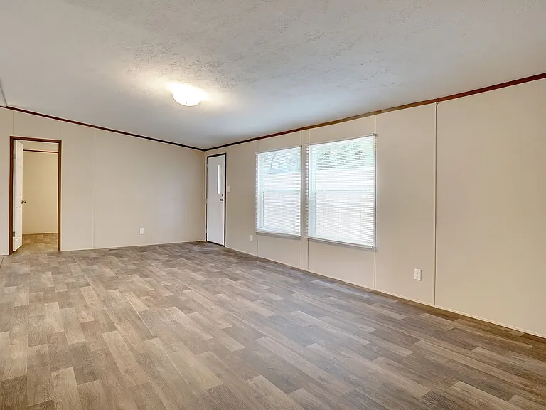 2509 Elk Trl — Photo 4