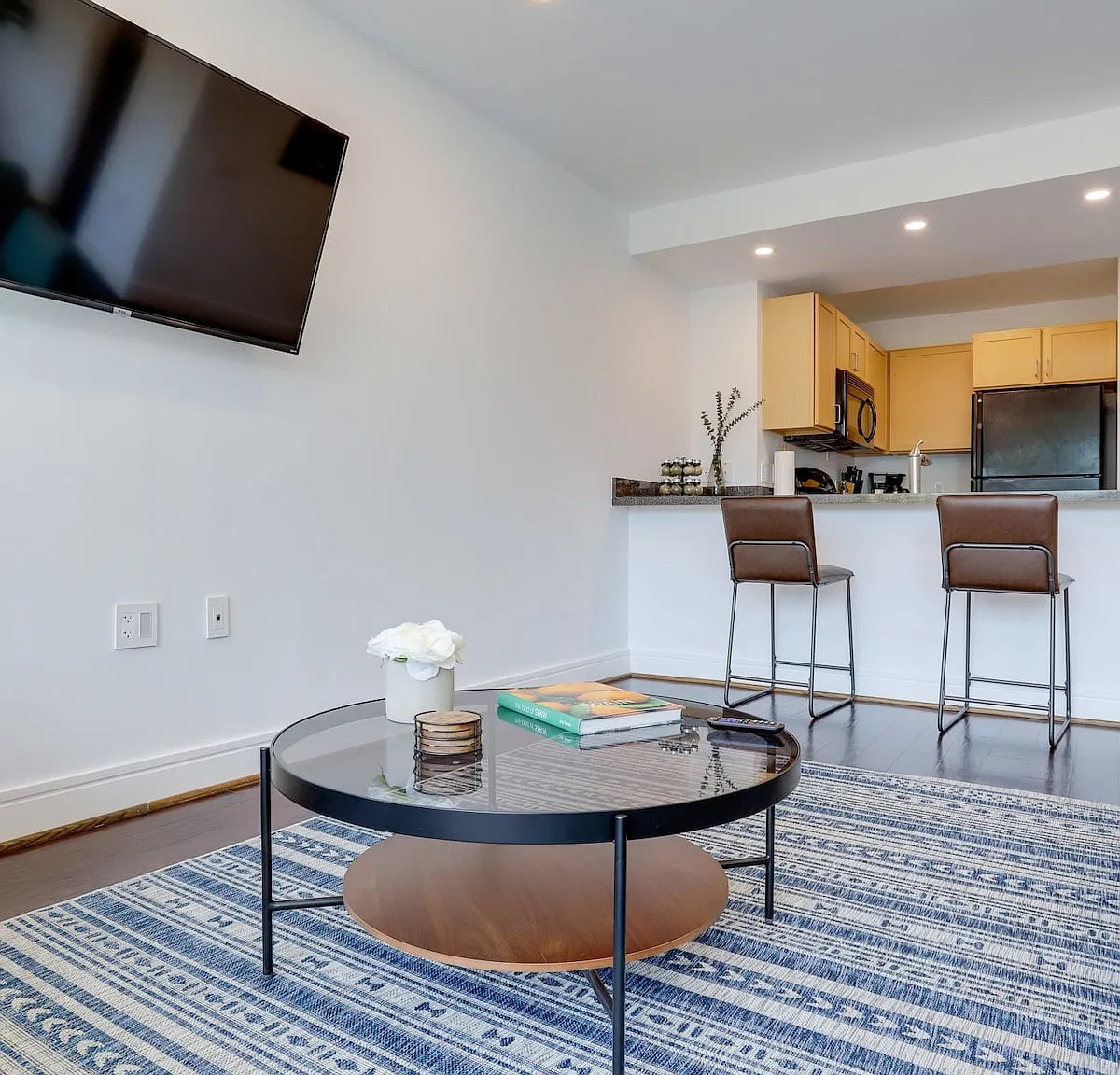 Studio, 554 sqft, $2,850 — Photo 4