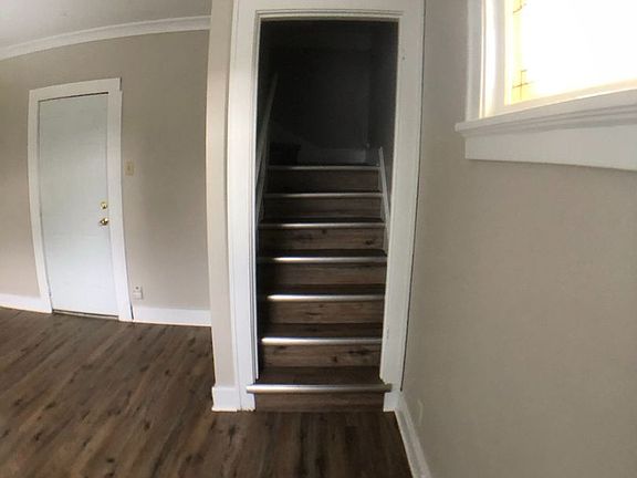3rd image of 3700-3706 E Pulaski Ave #5