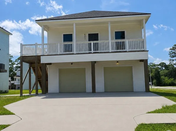 6202 White Oak Dr, Hitchcock, TX 77563