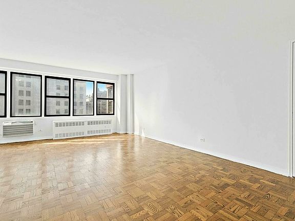 3rd image of 200 E 15th St APT 11F