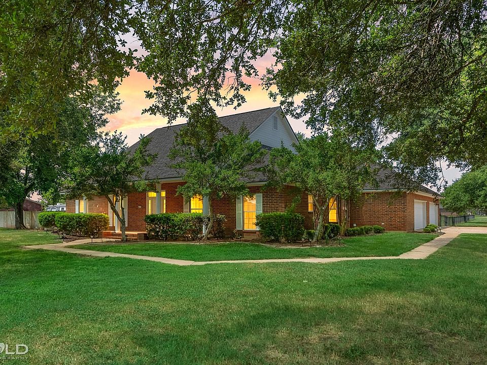 1st image of 101 Dana Ln