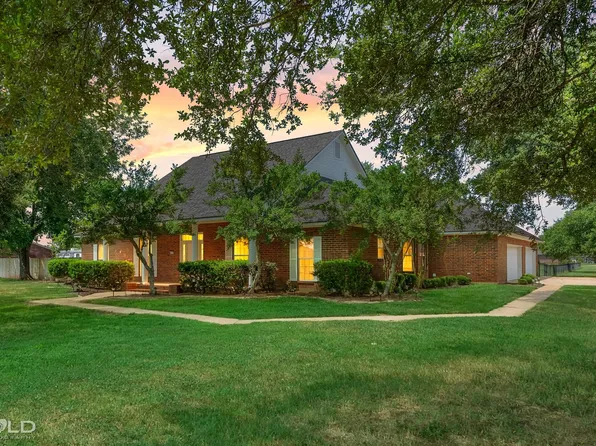 101 Dana Ln, Bossier City, LA 71111
