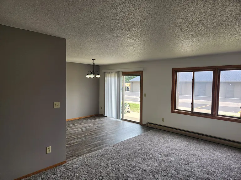 Pebble Creek Apartments - 5405 — Photo 4