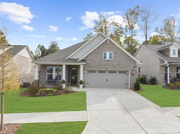 218 Floral Valley Dr, Woodstock, GA 30188