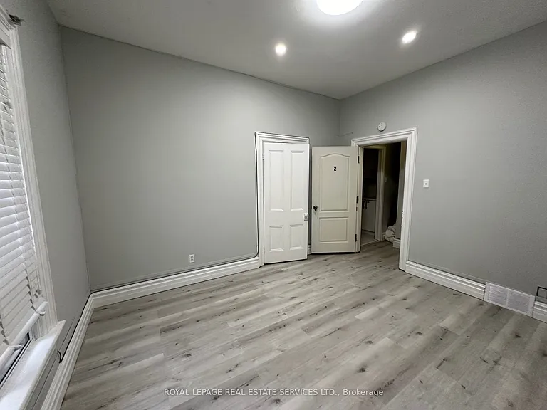 206 Carlton St #203 — Photo 2