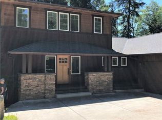 8461 Ferncliff Ave NE, Bainbridge Island, WA 98110