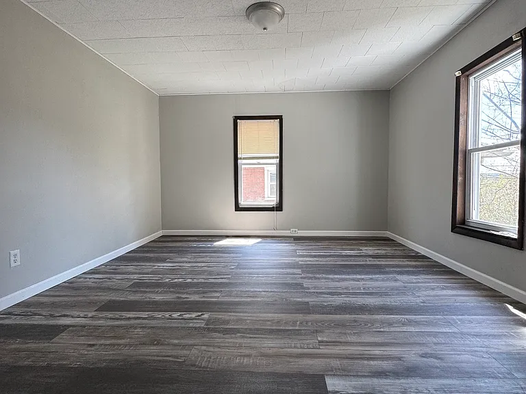 228 Washington Ave — Photo 11