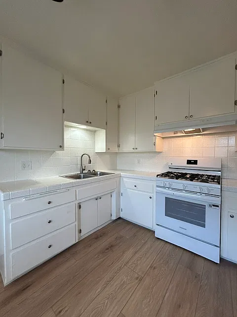 2 bed, $1,950 — Photo 4