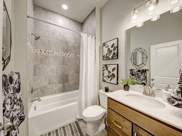 3303 Red Mountain Ave — Photo 19