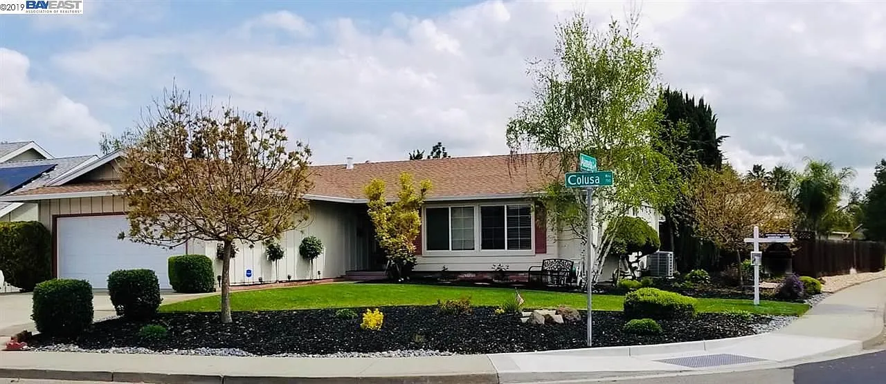 690 Colusa Way photo 1