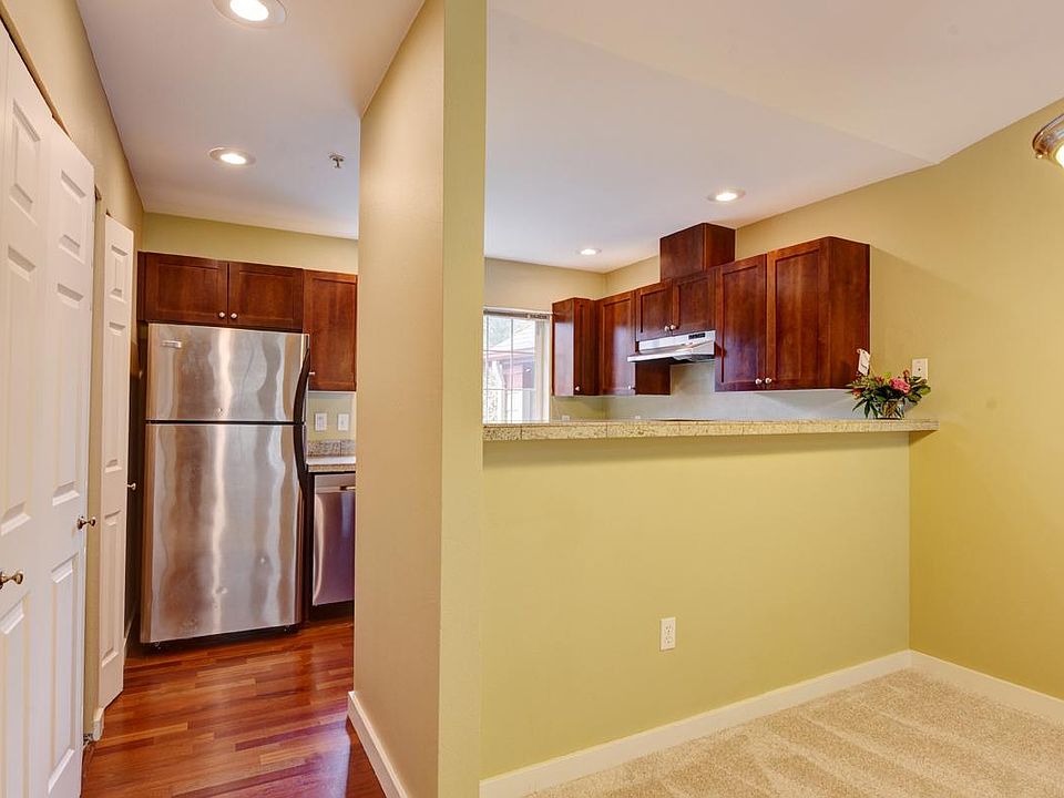 25025 SE Klahanie Blvd Issaquah WA Zillow