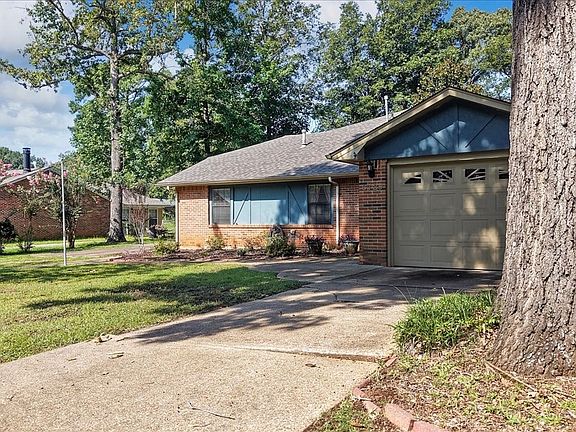 3rd image of 6725 Pineleaf Dr