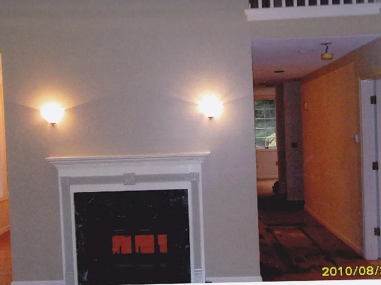 100 Winterbourne Ln — Photo 7