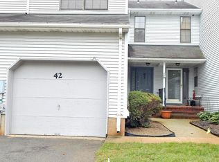 42 Chestnut Way, Manalapan, NJ 07726