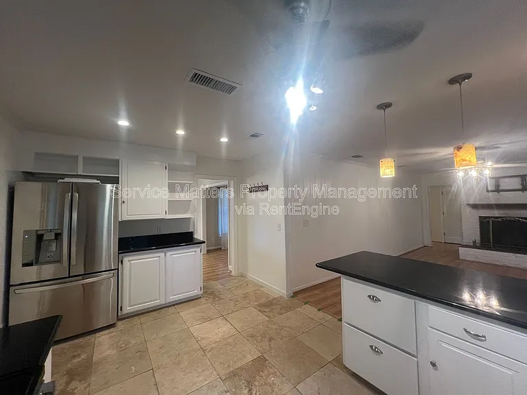 1401 E 34th St — Photo 18