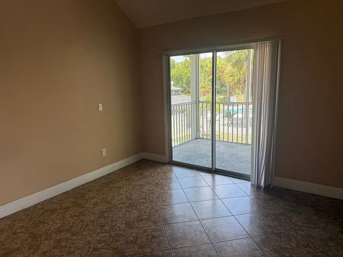 Ashley Court 3725-08 - Ashley Court 3725-08 — Photo 2