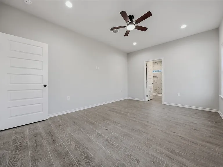 714 Mereet Dr — Photo 14