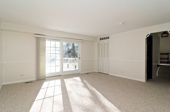 5th image of 1231 E Thurston Dr