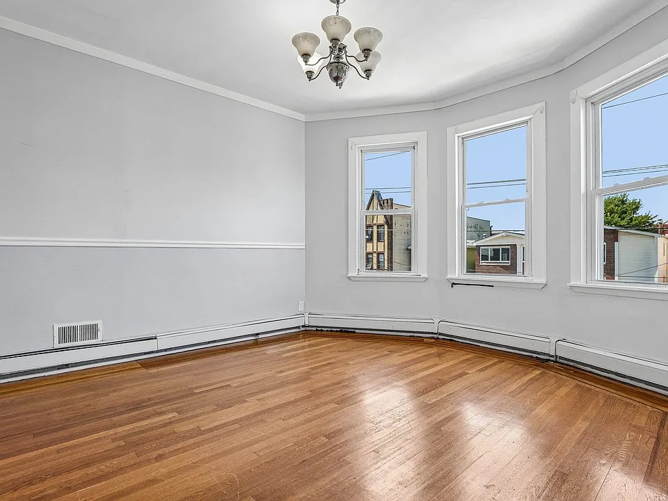 310 Palisade Ave #2