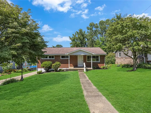 217 Greenwood Dr, New Brighton, PA 15066