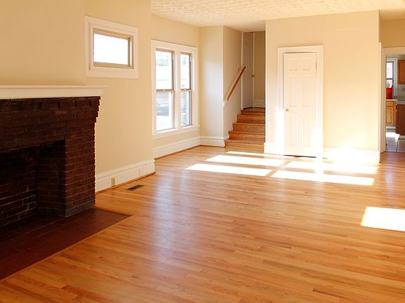 3rd image of 286 E 16th Ave